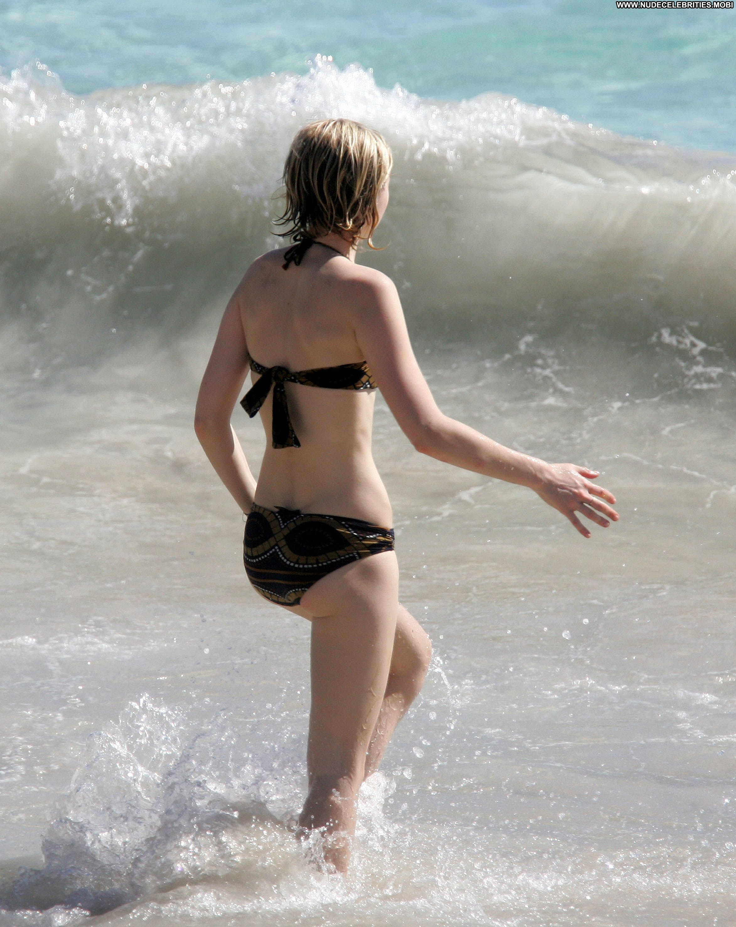 Kirsten dunst shows tits in bikini and pussy slip nude vagina oop