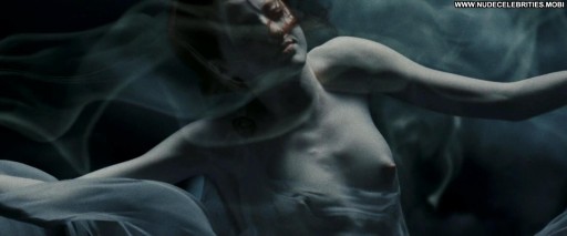 Lena Headey Posing Hot Straight Celebrity