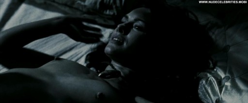 Lena Headey Posing Hot Straight Celebrity