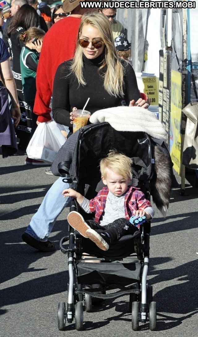 Hilary Duff Farmers Market  Beautiful High Resolution Babe Celebrity