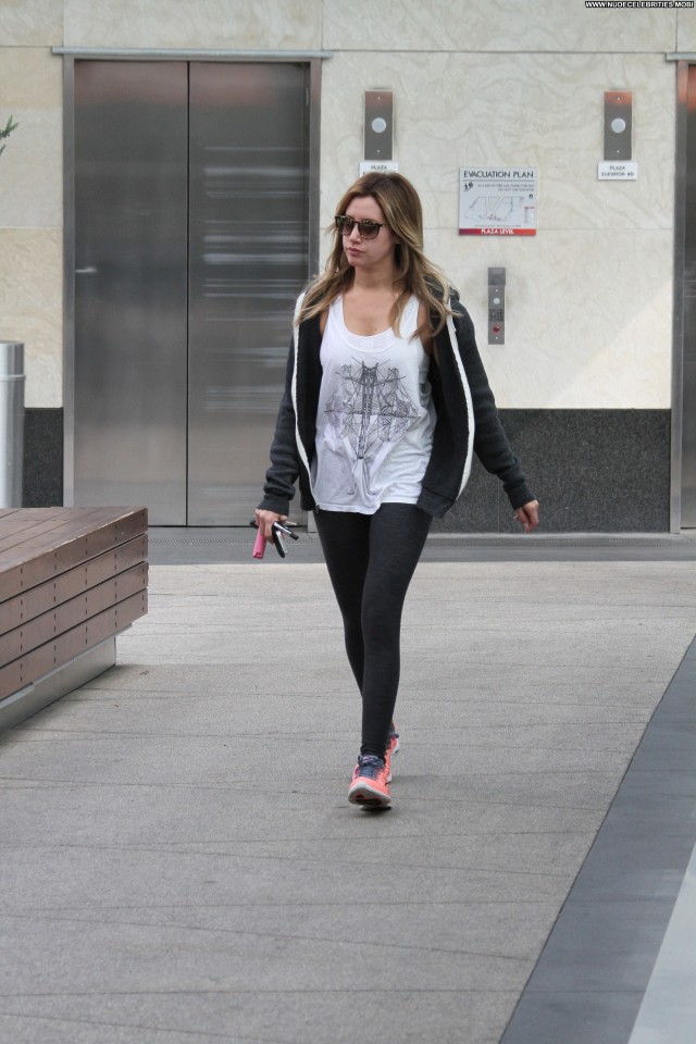 Ashley Tisdale Gym In La Gym High Resolution Beautiful Celebrity