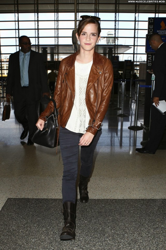 Emma Watson Lax Airport Babe Celebrity Posing Hot Candids Beautiful