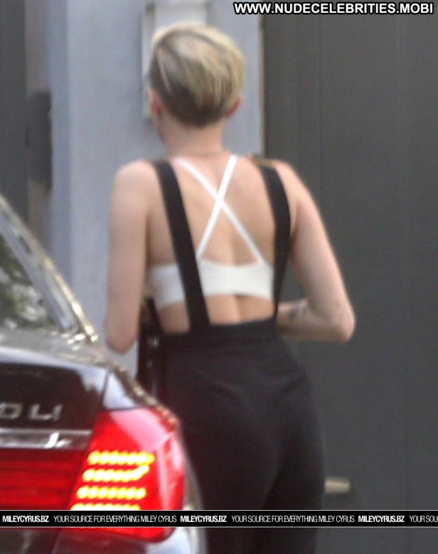 Miley Cyrus Studio City Beautiful Posing Hot High Resolution Babe