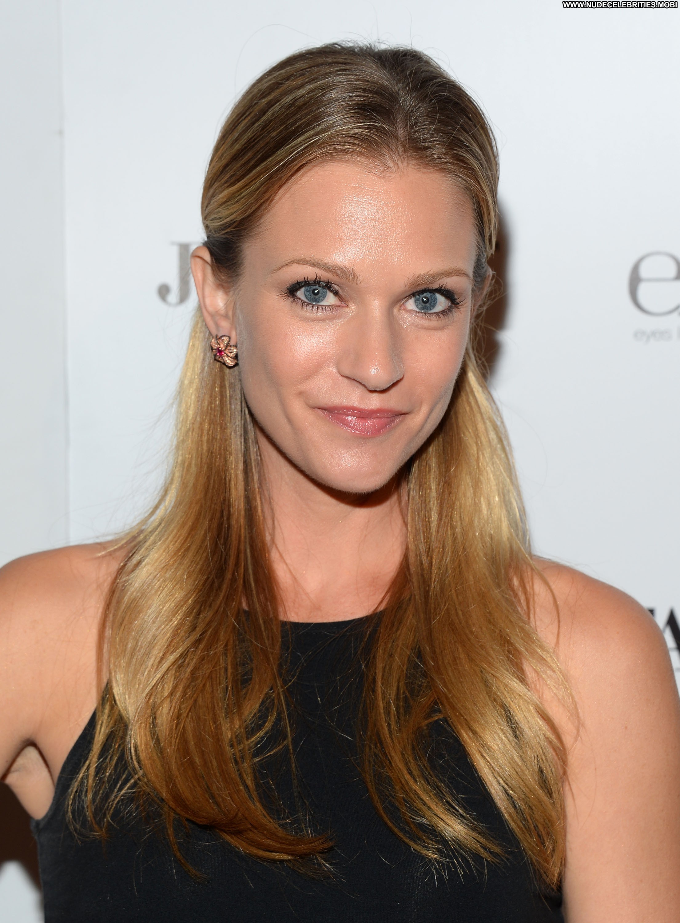 61 Hottest A. J. Cook Boobs Pictures Show Off Her Perfect 