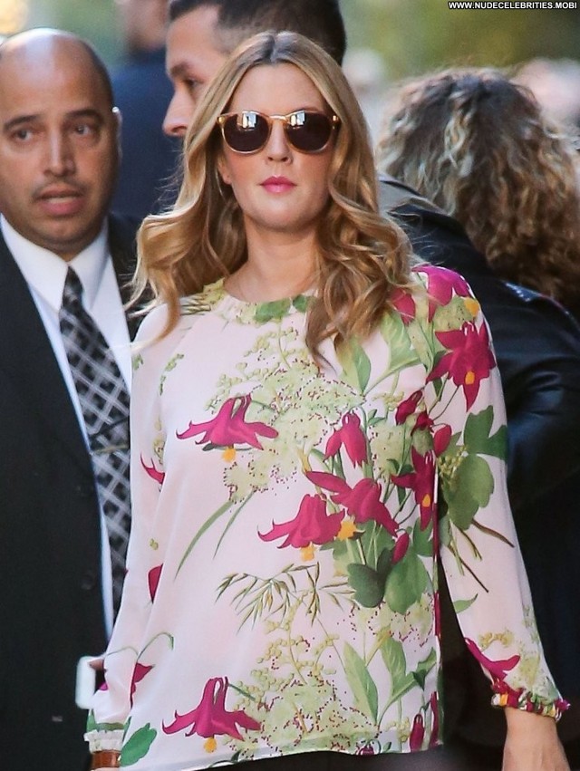 Drew Barrymore Photo Shoot Posing Hot High Resolution Photo Shoot
