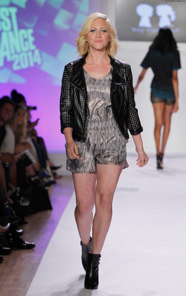 Brittany Snow Fashion Show Beautiful Fashion Nyc Posing Hot High