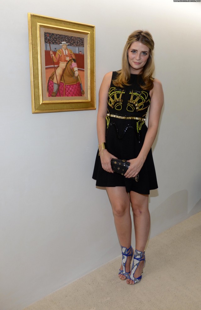 Mischa Barton Exhibition Beautiful Celebrity High Resolution Posing