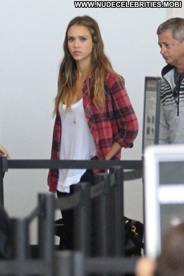 Jessica Alba Lax Airport Lax Airport Posing Hot Babe High Resolution