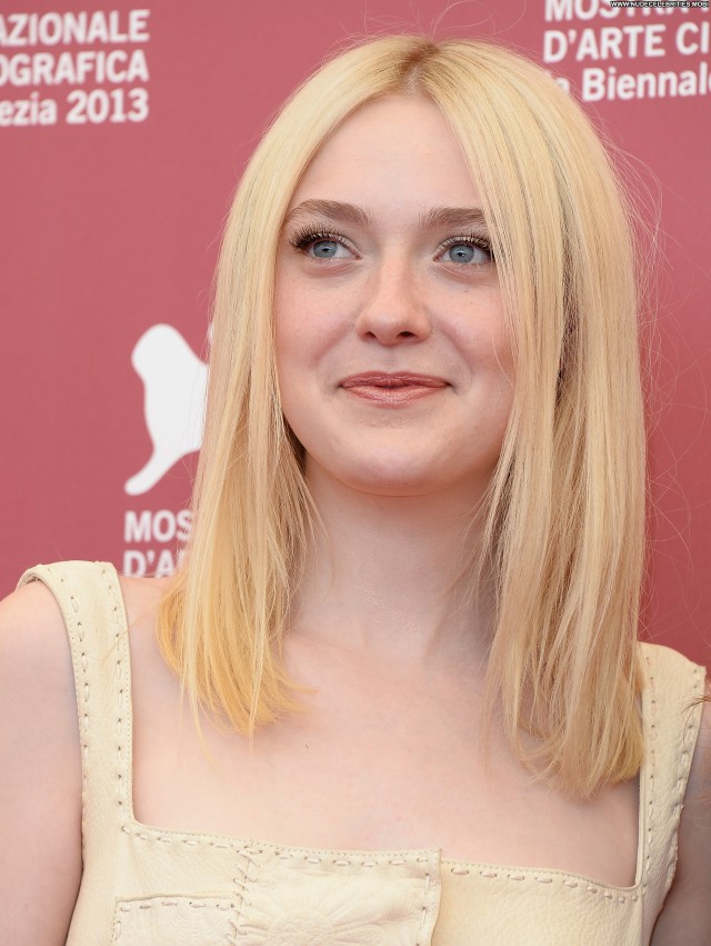 Dakota Fanning Night Moves  Babe High Resolution Celebrity Posing Hot