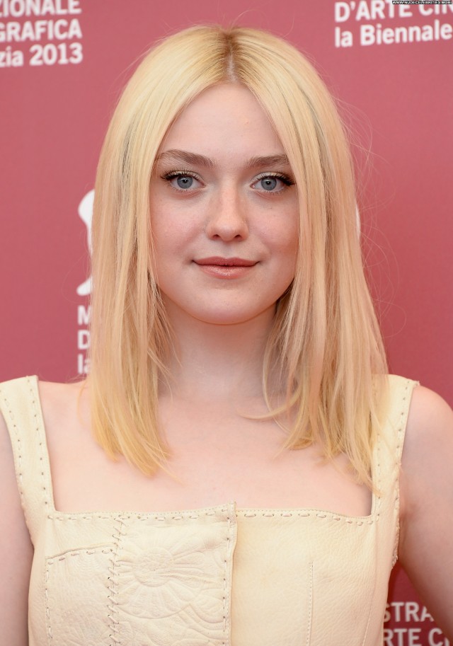 Dakota Fanning Night Moves Celebrity Babe Posing Hot High Resolution