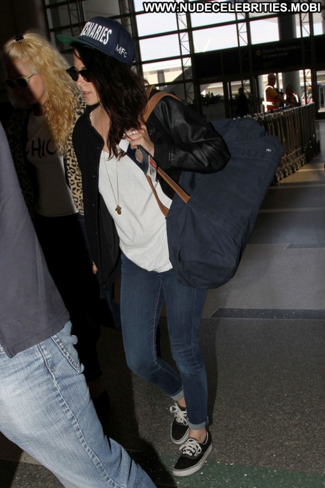 Kristen Stewart Lax Airport Babe Beautiful Posing Hot Lax Airport