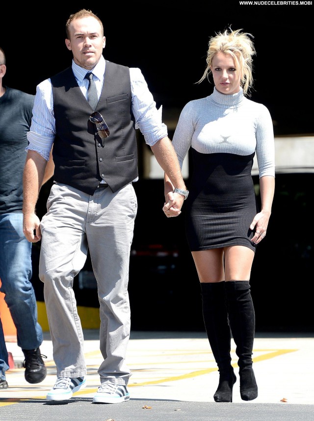 Britney Spears No Source  Church Beautiful Celebrity Boyfriend Posing