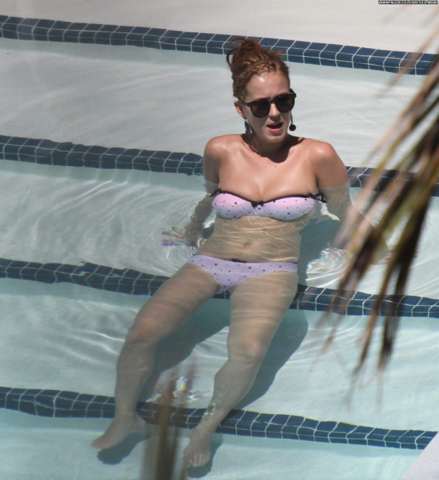 Katy Perry The Pool  Pool Posing Hot Babe Beautiful Celebrity High