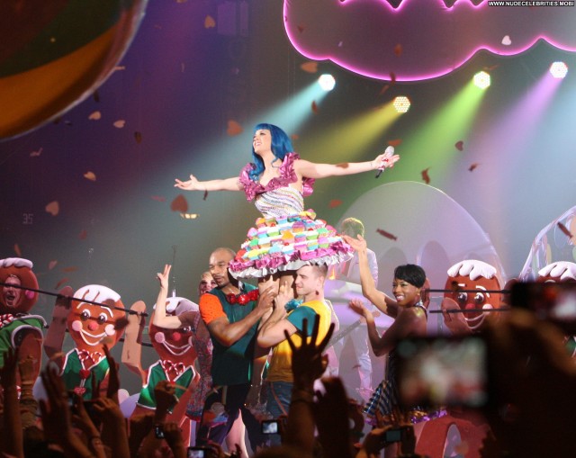 Katy Perry Performance Celebrity Posing Hot Hat Beautiful Stage High