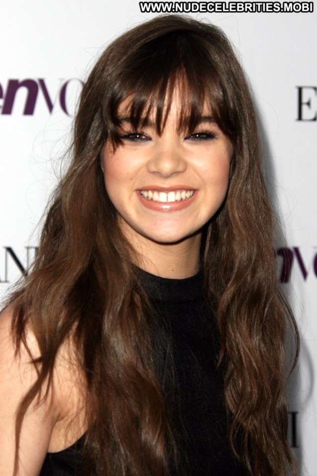 Hailee Steinfeld Los Angeles Party Teen Hollywood High Resolution