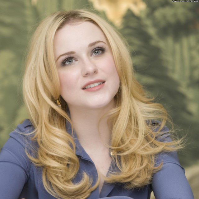 Evan Rachel Wood Mildred Pierce High Resolution Beautiful Babe Posing