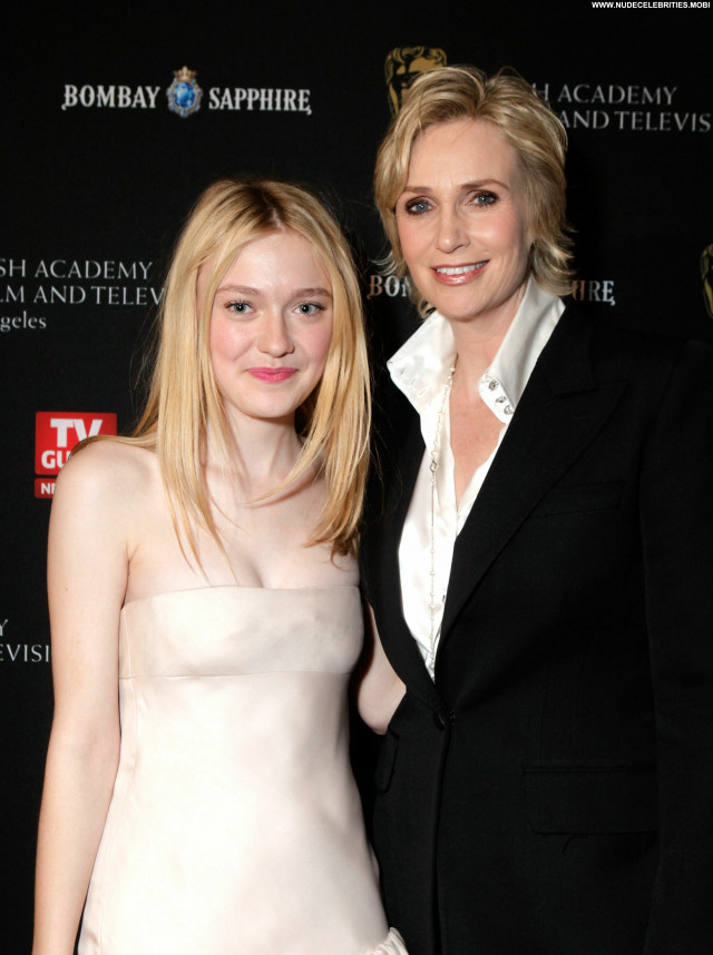 Dakota Fanning Los Angeles Celebrity Awards Posing Hot Babe High