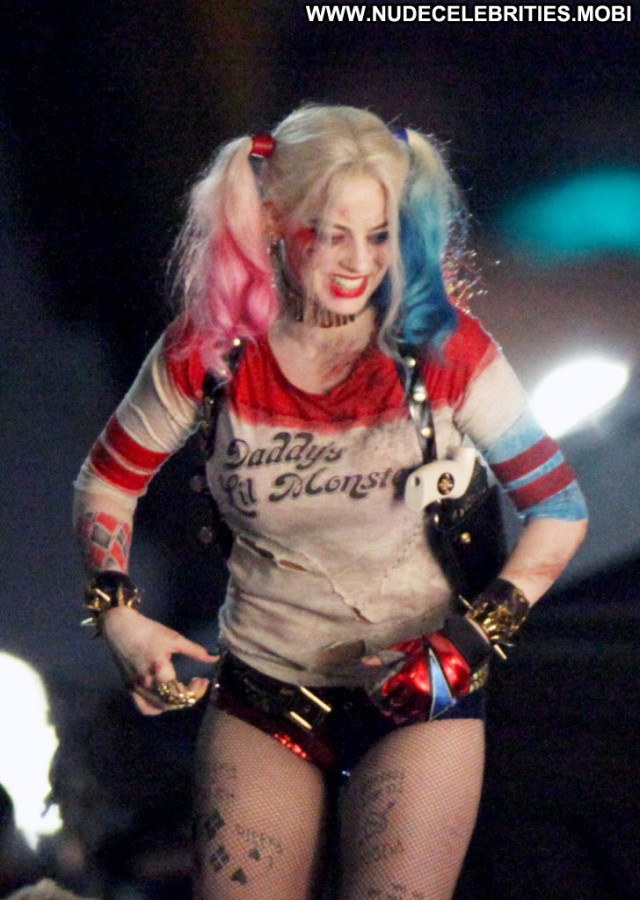 Margot Robbie No Source  Posing Hot Babe Beautiful Celebrity Movie