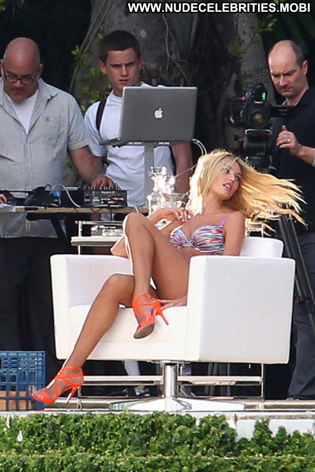 Candice Swanepoel No Source Celebrity Swimsuit Babe Photoshoot