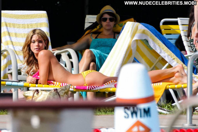 Ashley Greene Staten Island Summer Celebrity Babe Beautiful Candids