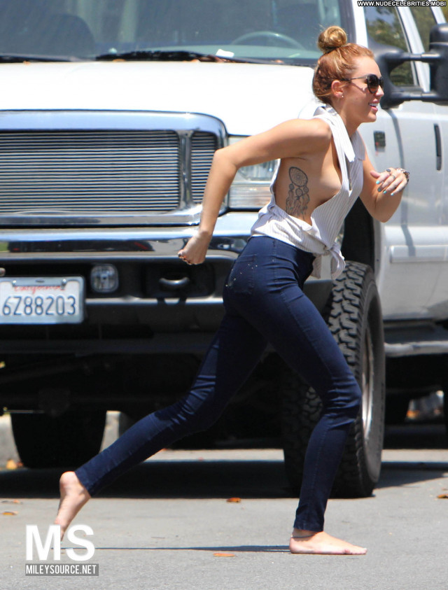 Miley Cyrus Toluca Lake Celebrity Lake Sideboob Babe Posing Hot Usa