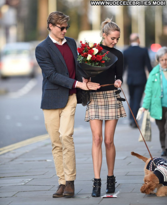 Kimberley Garner No Source London Candids Uk Celebrity Babe Posing