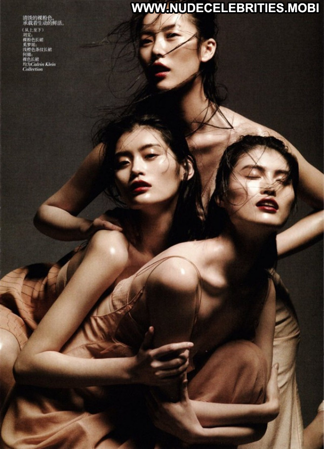 Liu wen topless