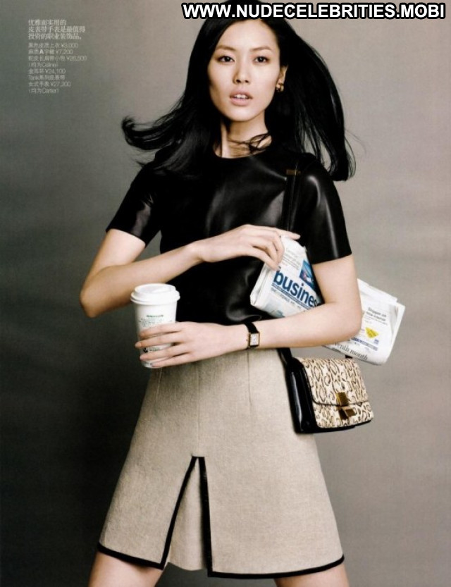 Liu Wen The Victoria S Secret Fashion Babe Model Beautiful Posing Hot